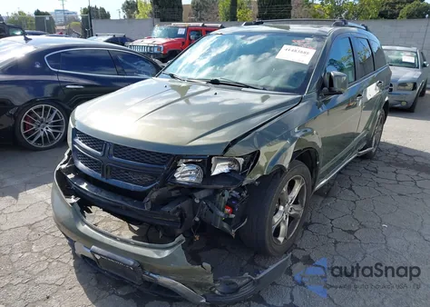 2016 Dodge Journey Crossroad Plus z USA, uszkodzony, nr VIN 3C4PDDGG3GT190032